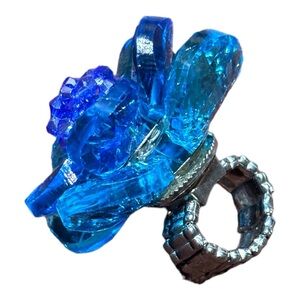 Stretchable Ring With Attached Blue Flower Women's Blue/Silver